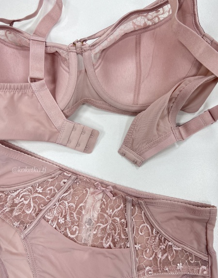 Бюстгальтер с трусиками