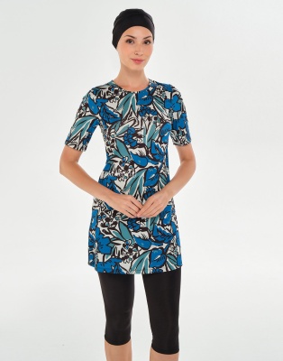 Модный купальник с короткими лосинами