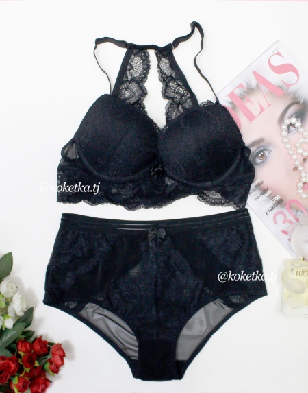 Бюстгальтер с трусиками