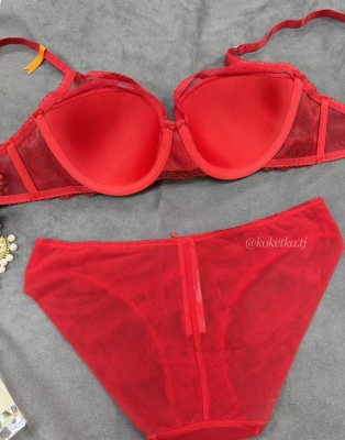 Бюстгальтер с трусиками слип