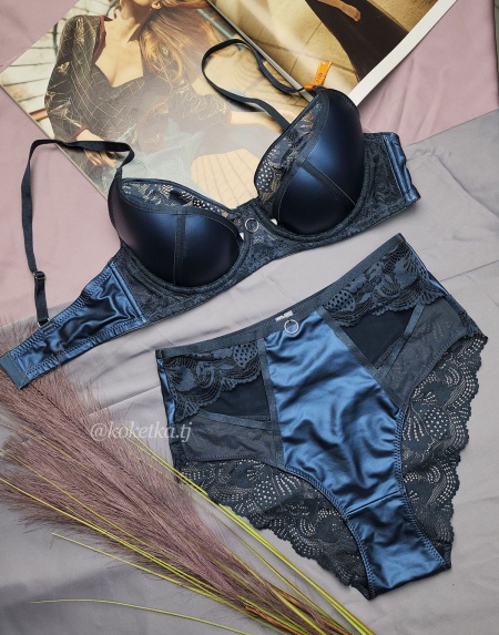 Бюстгальтер с трусиками