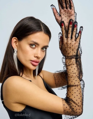 Сеточные перчатки в горошек