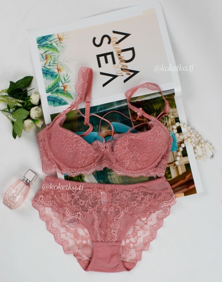 Бюстгальтер с трусиками